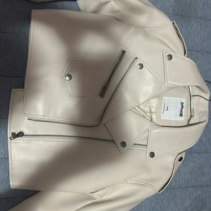 Garage, Chaqueta size XS, color crema